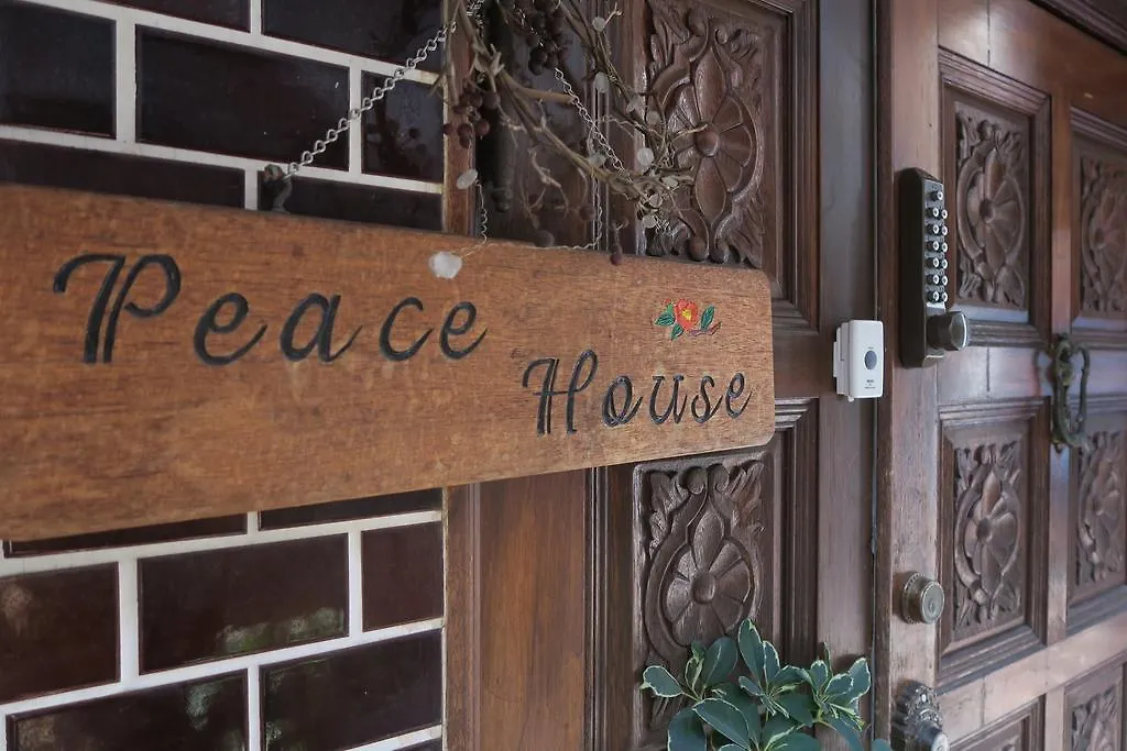 Hostel Peace House Showa Ósaka